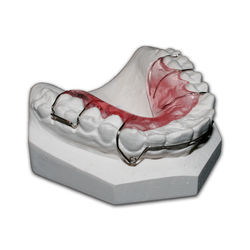 Roberts-retractor-side_1